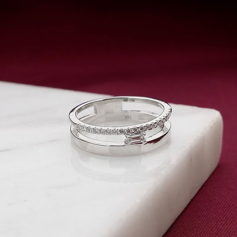 Image 2 of White Gold Ring with Diamond; 0.25 ct.; 14 Karat; Size 16.75