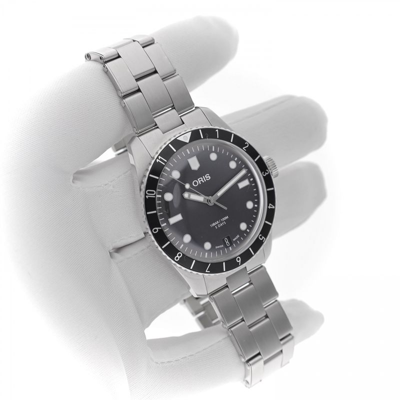 Image 13 of Oris Divers Sixty-Five '5-Days' Automatic Watch