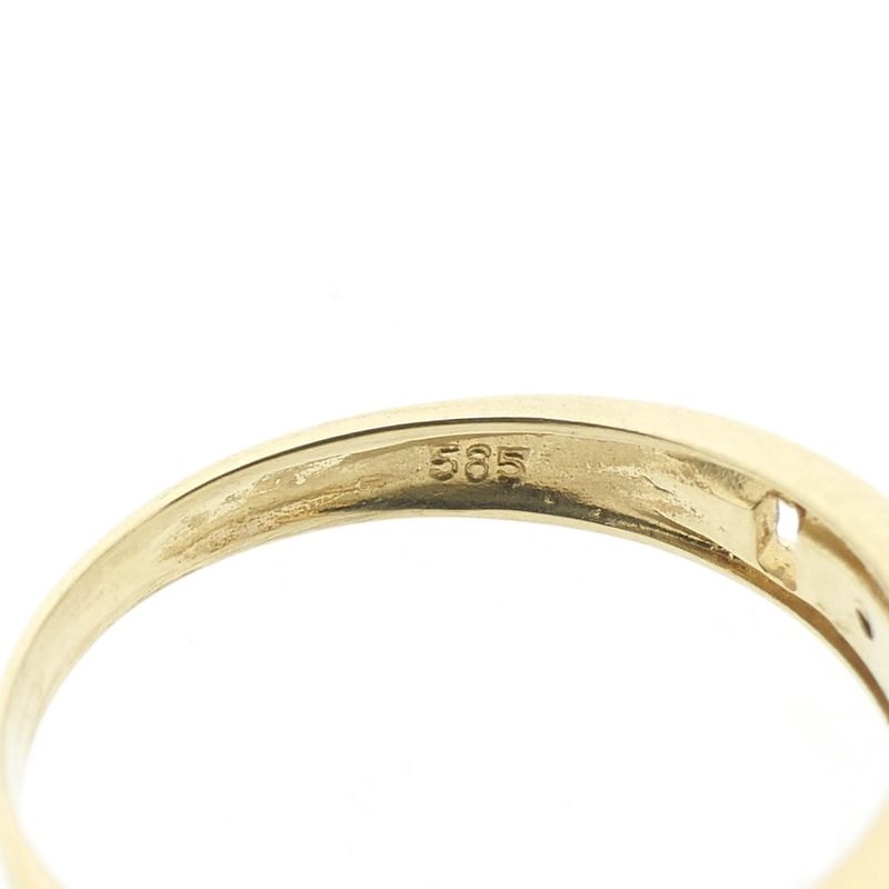 Image 6 of Gold ring with diamonds; 0.03 ct.