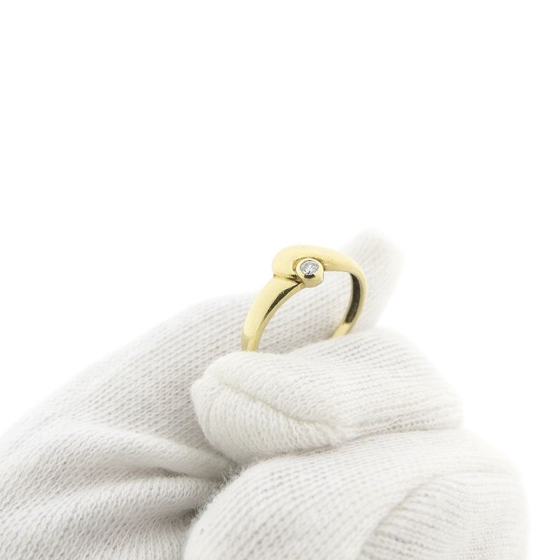 Image 8 of Gold solitaire ring with diamond; 0.04 ct.