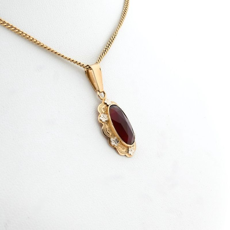 Image 5 of Bicolor Gold Pendant with Carnelian