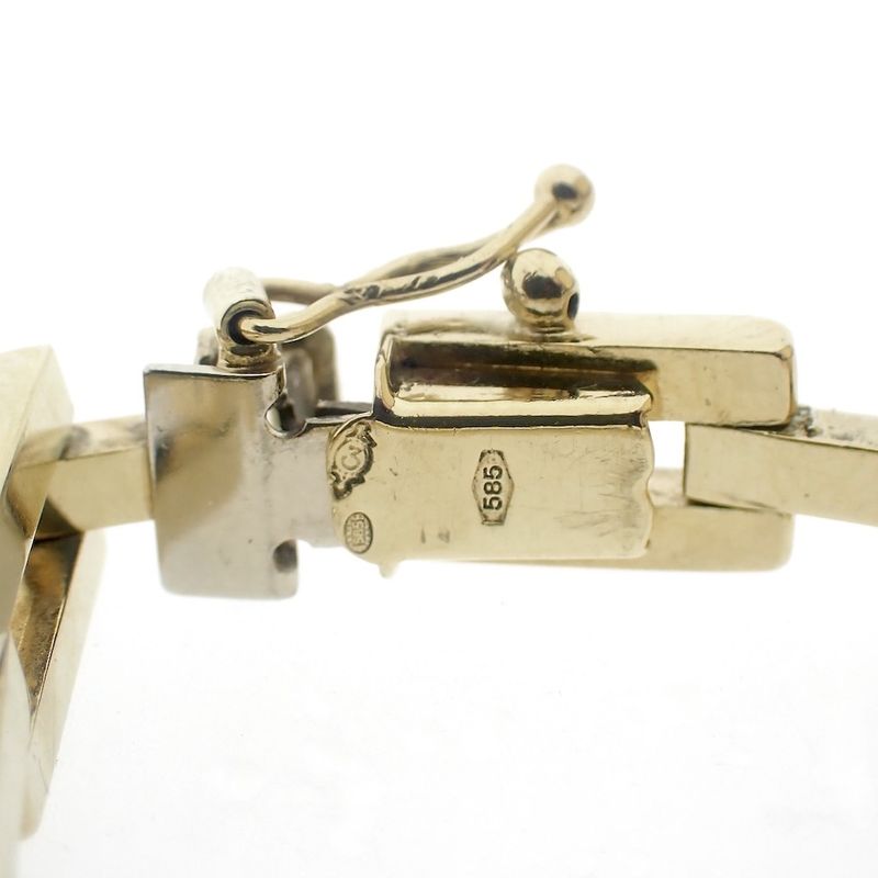 Image 7 of Gold Bismarck link bracelet