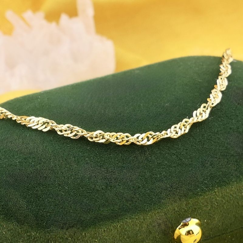 Image 7 of Gold twisted link chain