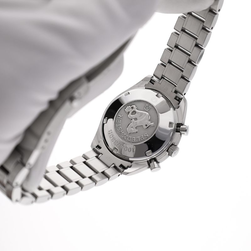 Image 14 of Omega Speedmaster Date 'Chronometer' 3211.31.00; Chronograph men's watch
