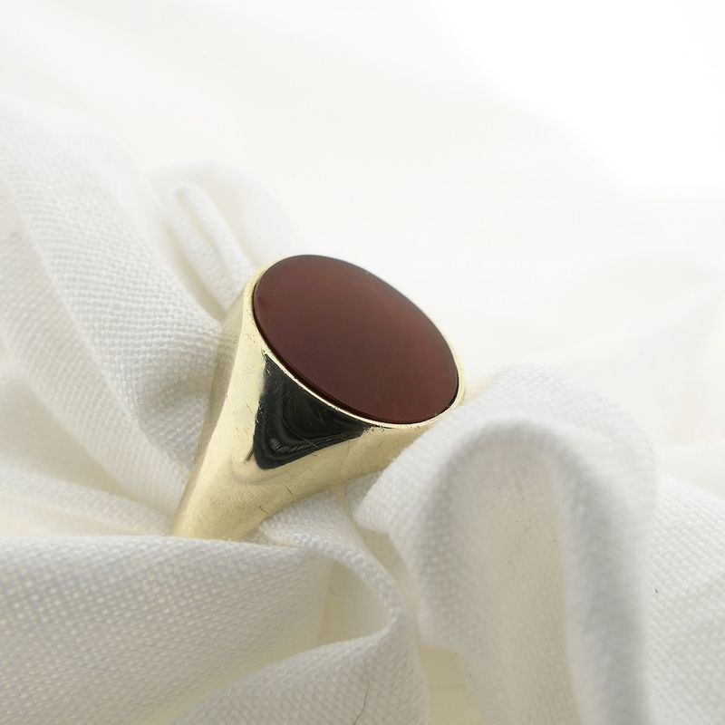 Image 7 of Gold men's ring with carnelian