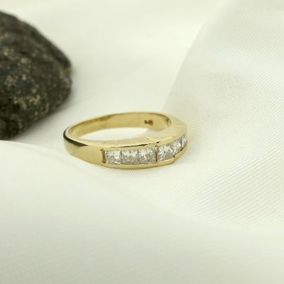 Image 2 of Gold ring with diamond | 0.96 ct.