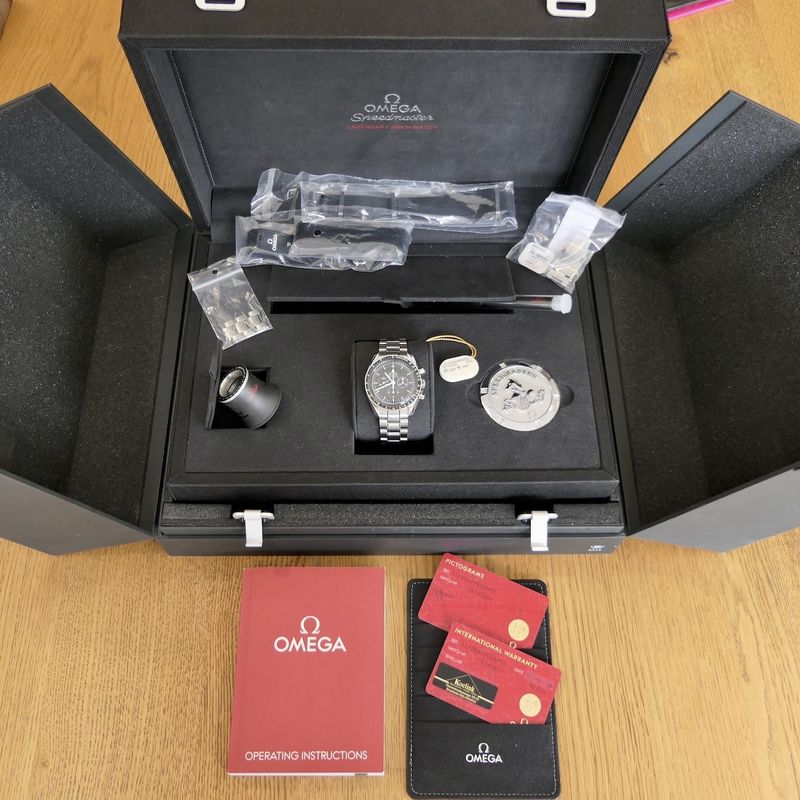 Image 23 of Omega Speedmaster Professional 'Moonwatch' 311.30.42.30.01.005; Chronograph men's watch