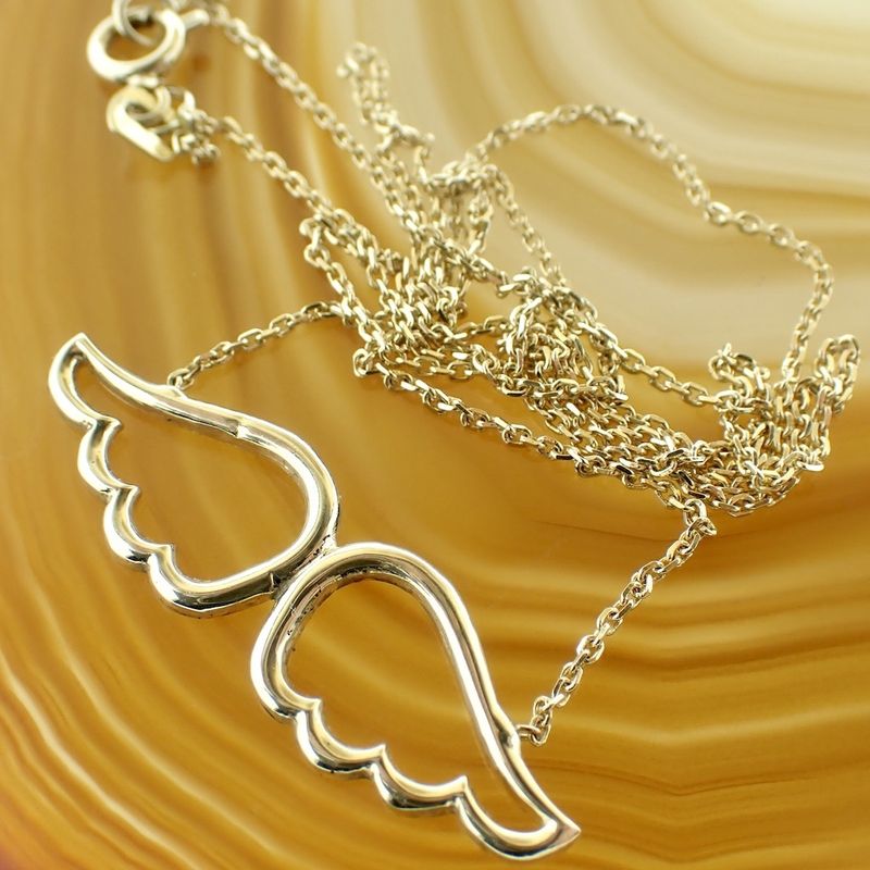 Image 6 of Gold anchor link chain with fixed pendant