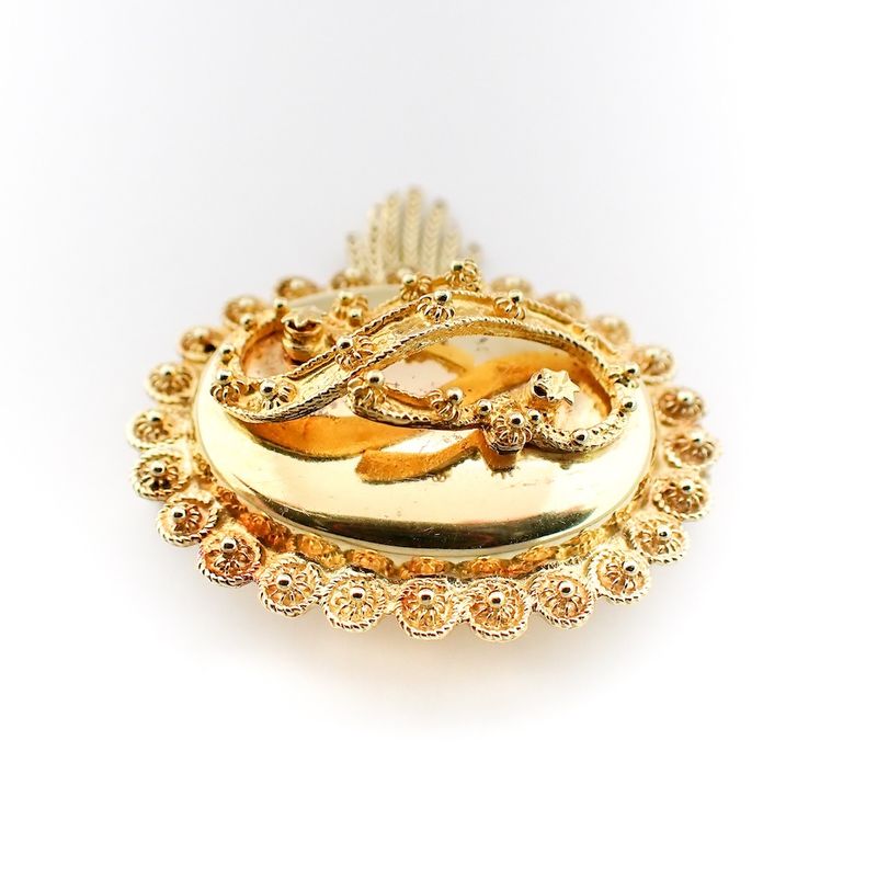 Image 4 of Antique gold S-brooch with tassel