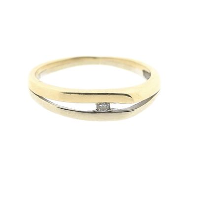 Two-tone gold ring with zirconia Image 2 of Two-tone gold ring with zirconia