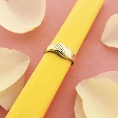 Image 2 of Gold ring with diamond | 0.005 ct.