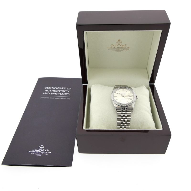 Image 4 of Rolex Datejust 16220; Automatic watch