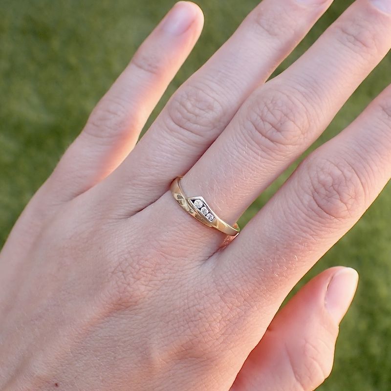 Image 3 of Gold ring with zirconia stones