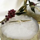 Image 2 of Vintage gold brooch with pearl