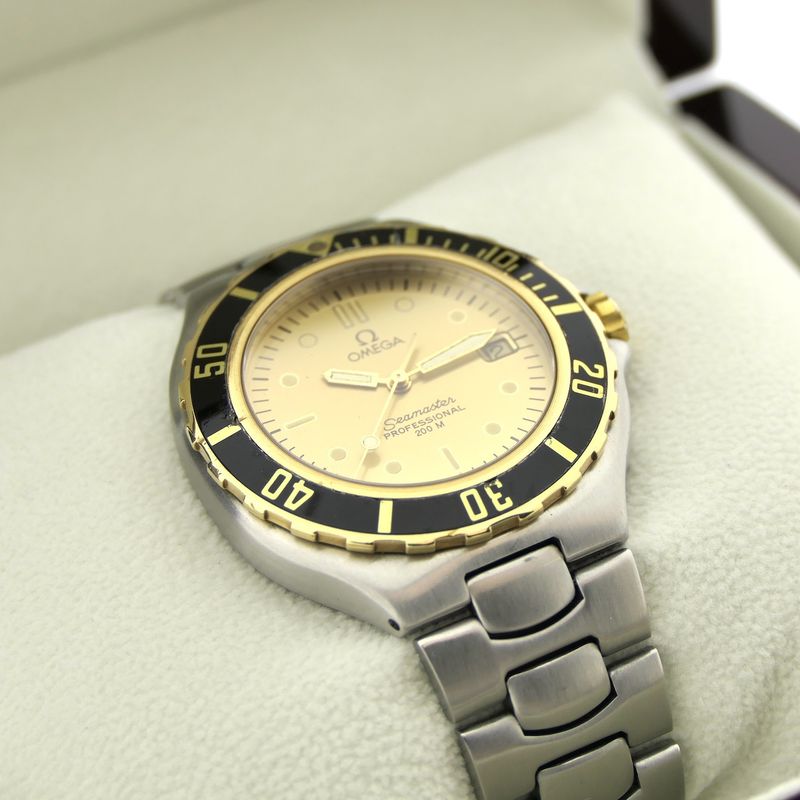 Image 18 of Omega Seamaster Pre-Bond 396.1042; Gold/steel men's watch