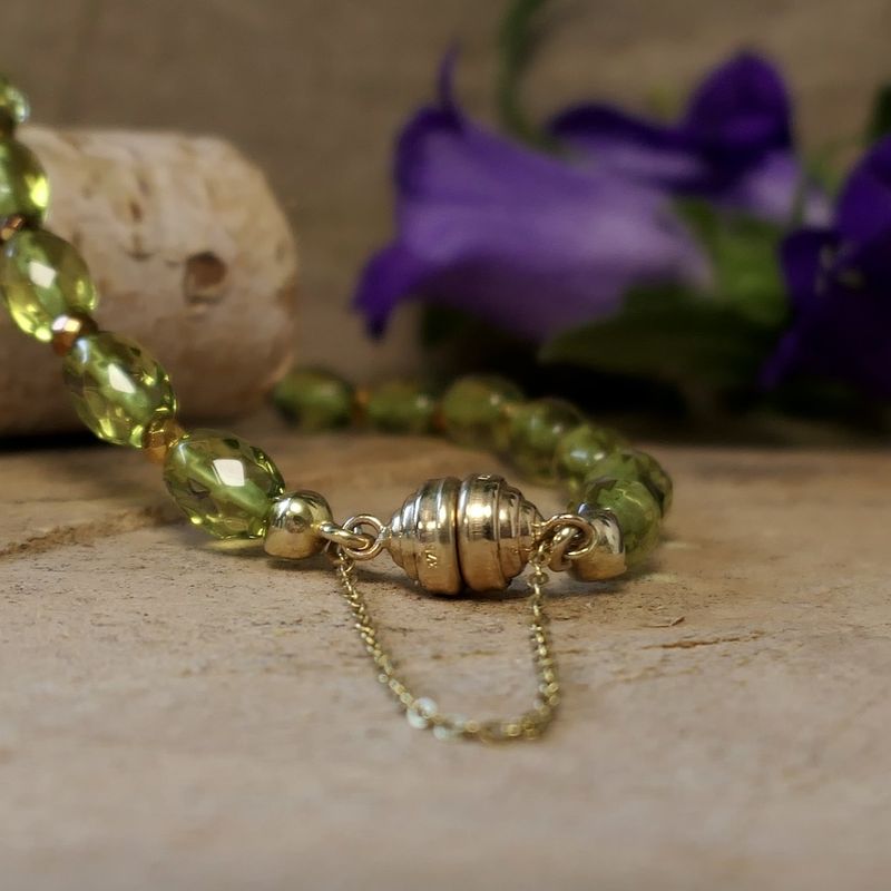 Image 2 of 9 carat peridot bead bracelet