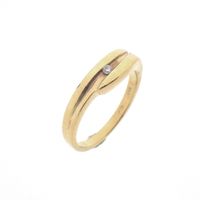 Gold solitaire ring with diamond; 0.02 ct.