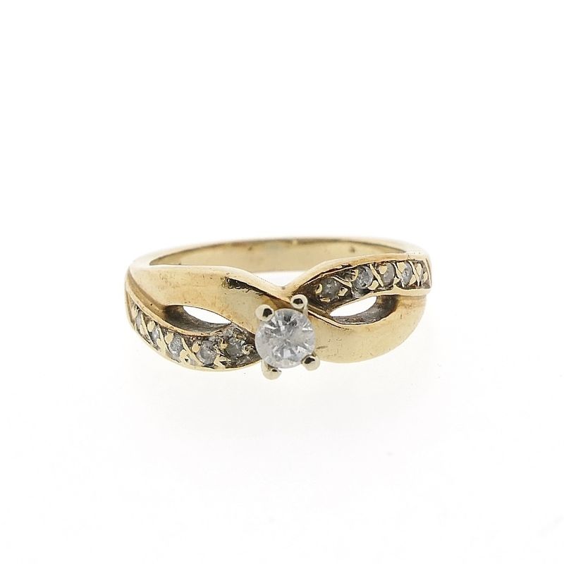 Image 3 of Vintage gold ring with diamond | 0.26 ct.