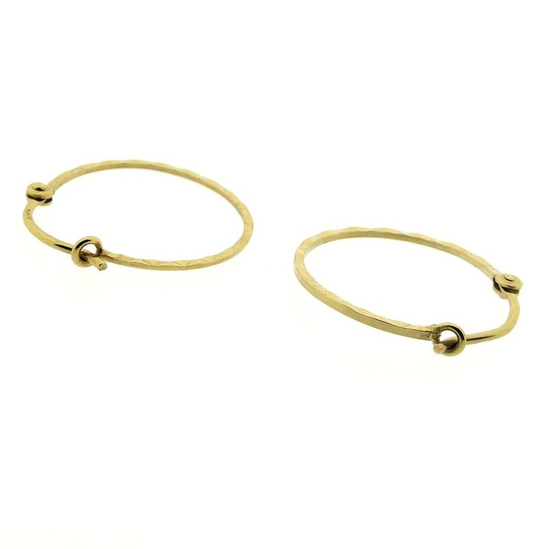 Image 6 of Gold flat earrings with pattern | Ø 17 mm