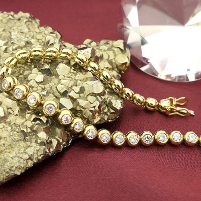 Image 2 of 18K gold tennis bracelet with diamond; 2.57 ct. | 18 cm