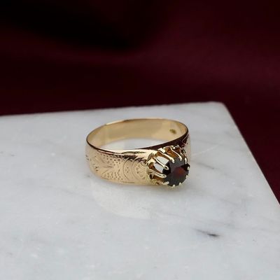 Image 2 of Vintage rose gold solitaire ring with garnet