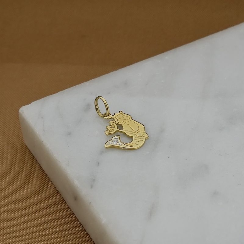 Image 6 of Gold Neptune pendant with 0.005 ct diamond.
