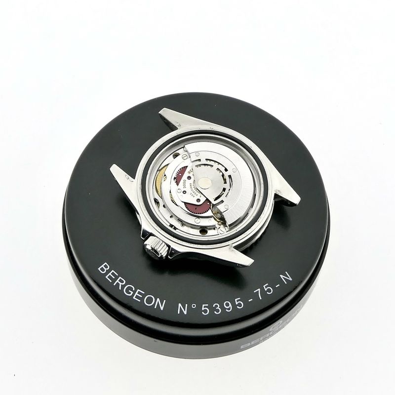 Image 19 of Rolex Submariner 14060; Automatic men's watch