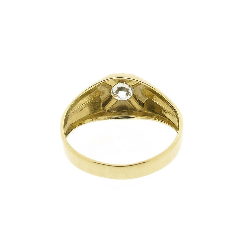 Image 7 of Gold ring with zirconia