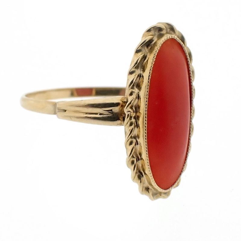 Image 8 of Gold ring with red coral | Vintage