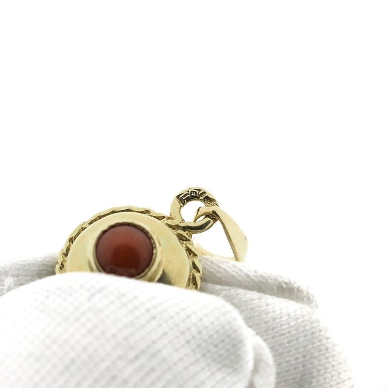 Image 3 of Antique gold pendant with blood coral