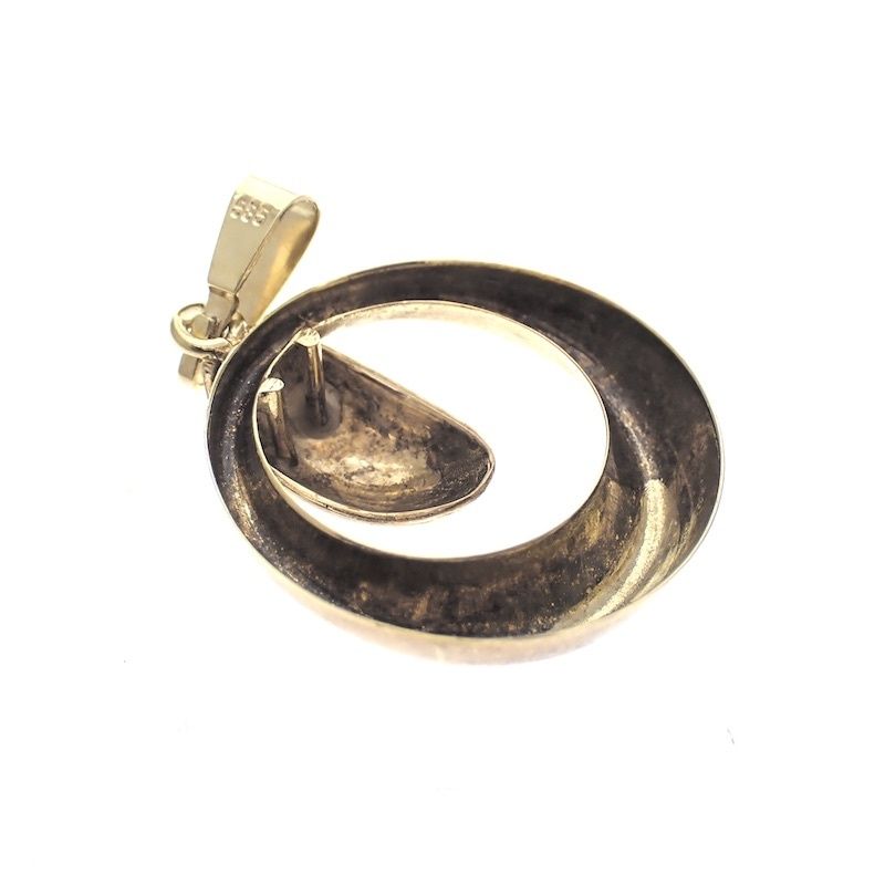 Image 3 of Gold vintage pendant