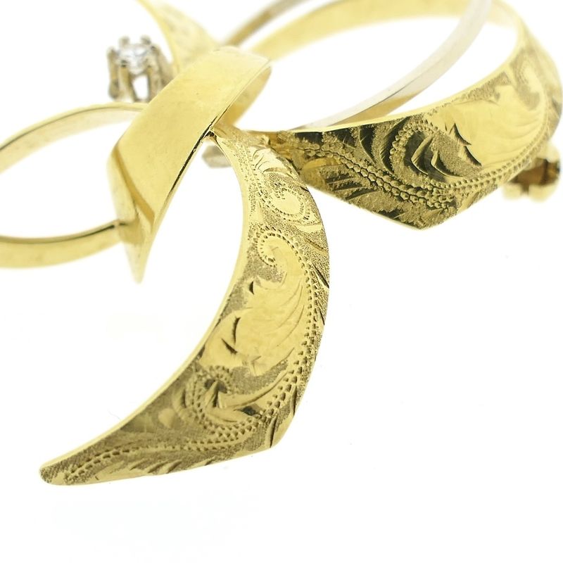 Image 10 of Two-tone gold brooch with diamond | 0.04 ct.