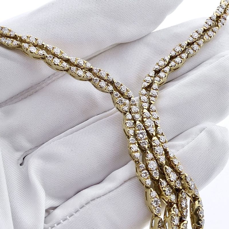 Image 10 of Gold necklace with diamonds; 8.13 ct.