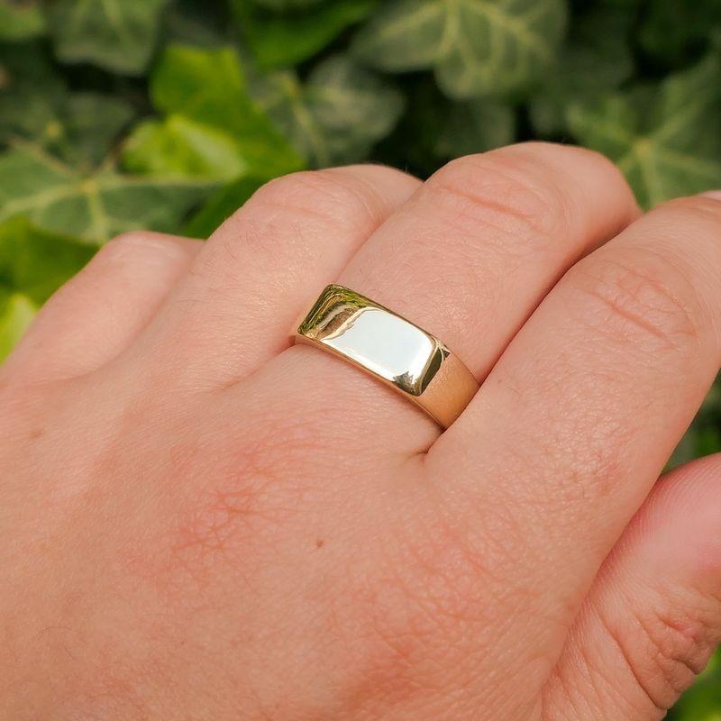 Image 6 of Gold signet ring