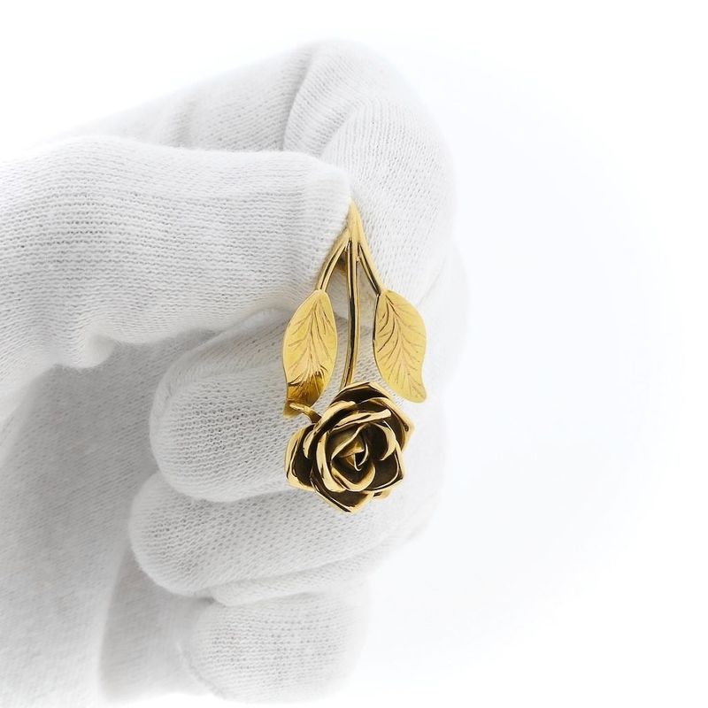 Image 9 of Vintage gold pendant of a rose with leaves