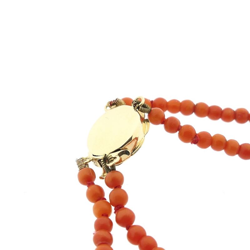 Image 6 of Red coral bead choker with gold clasp; Antique | 35.5 cm
