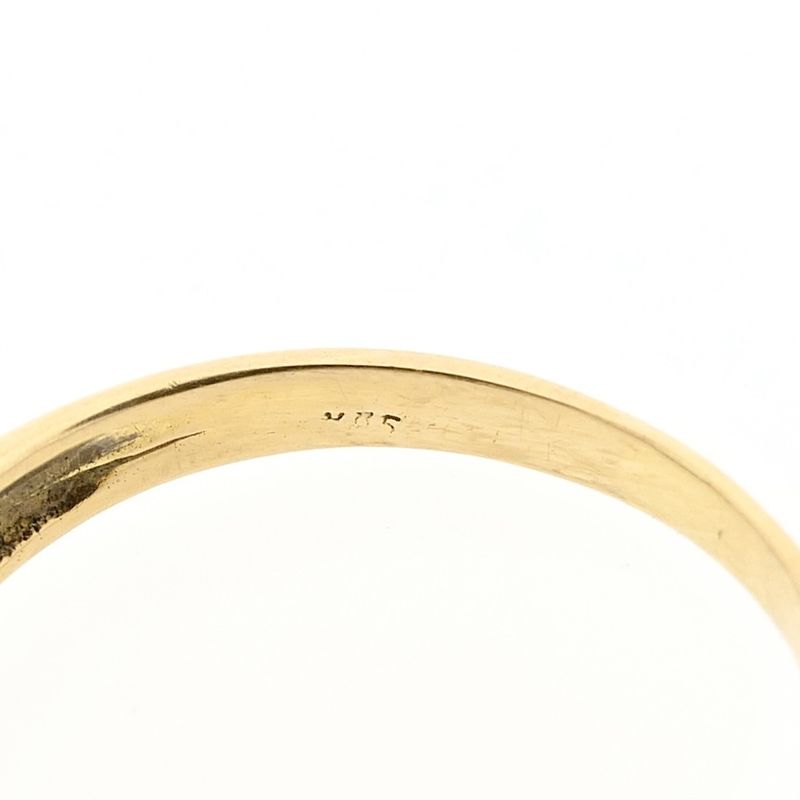 Image 8 of Gold solitaire ring with diamond; 0.14 ct.