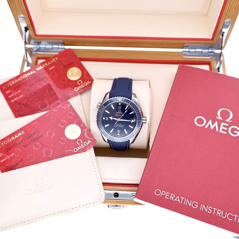 Afbeelding 2 van Omega Seamaster Planet Ocean 600M Titanium 232.92.42.21.03.001; Automatisch Heren Horloge