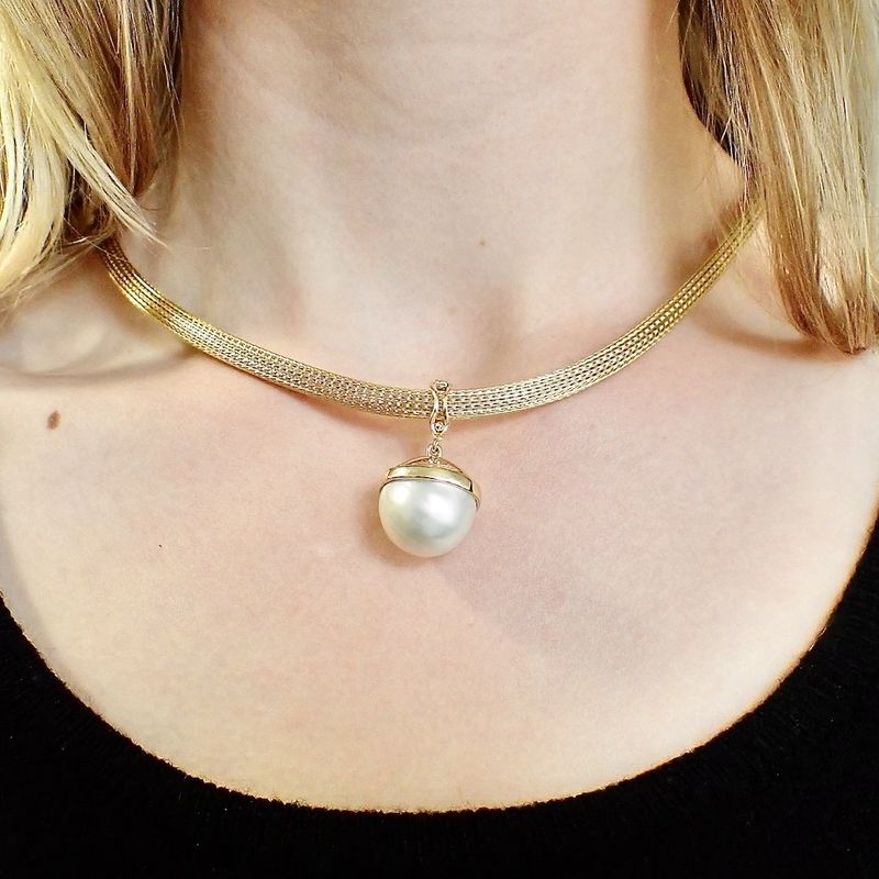 Image 2 of Gold mesh link necklace with pearl pendant