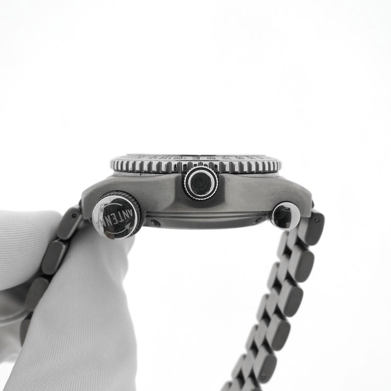 Image 5 of Breitling Emergency Professional E56121; Titanium men's watch with 121.5MHz emergency transmitter