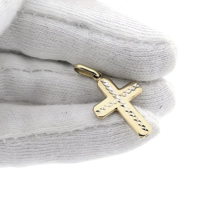 Image 5 of 9 carat pendant of a cross.