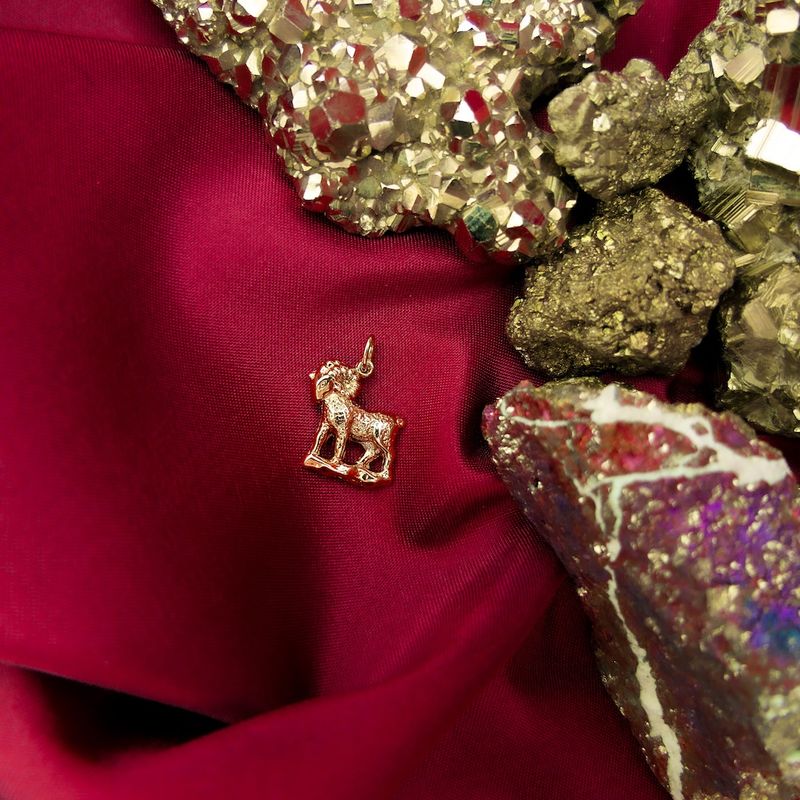 Image 2 of Gold pendant of a ram