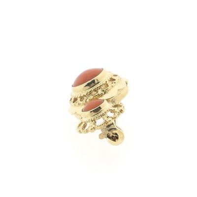 Image 2 of Antique gold brooch with blood coral