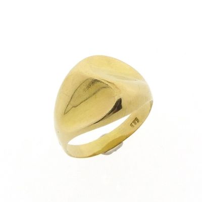 Image 1 of Gold ring with a domed design