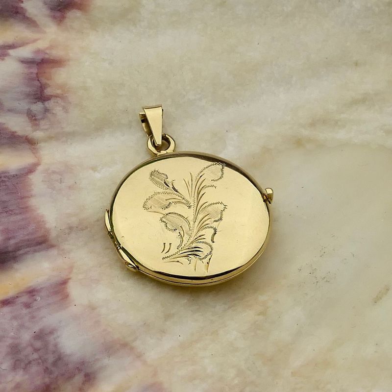 Image 2 of 14 Karat Gold Medallion Pendant