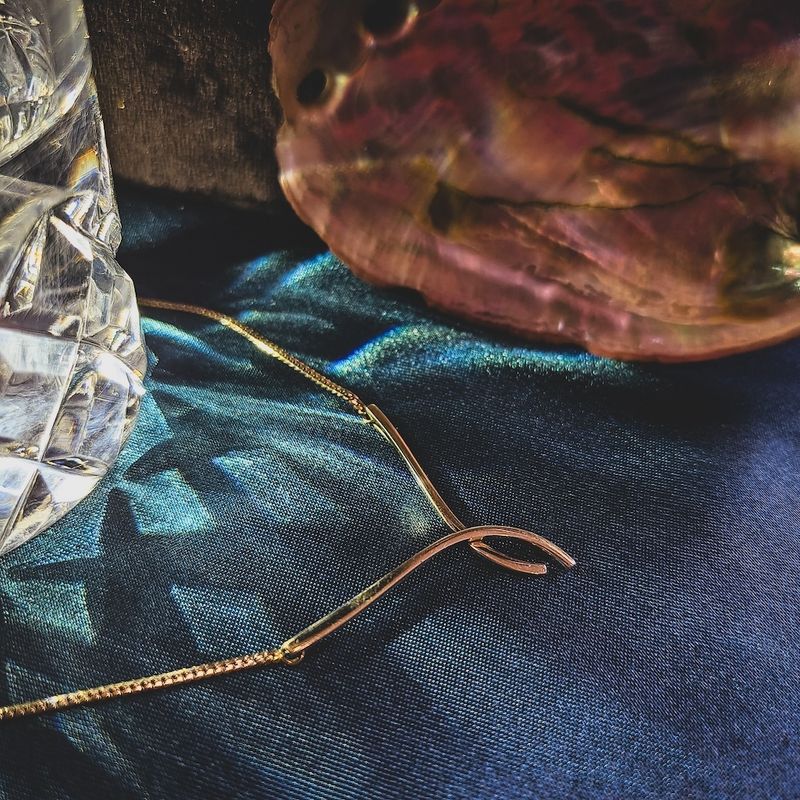 Image 2 of Gold flat cardano link chain with fixed pendant