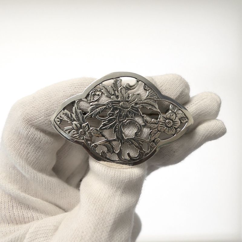 Image 9 of Large silver brooch | Floral design