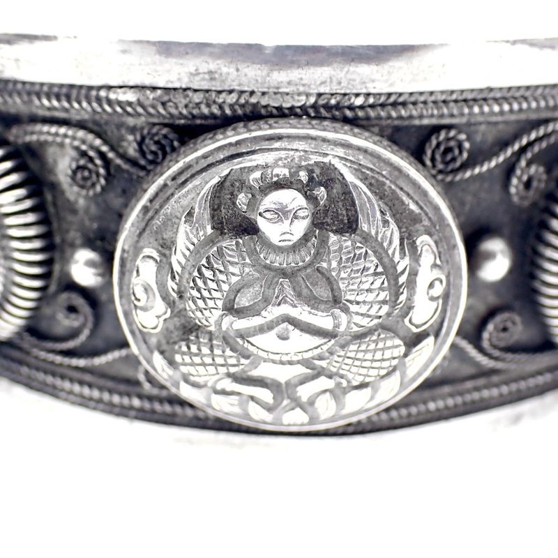 Image 5 of Silver Thai clamp bracelet | Size S/M