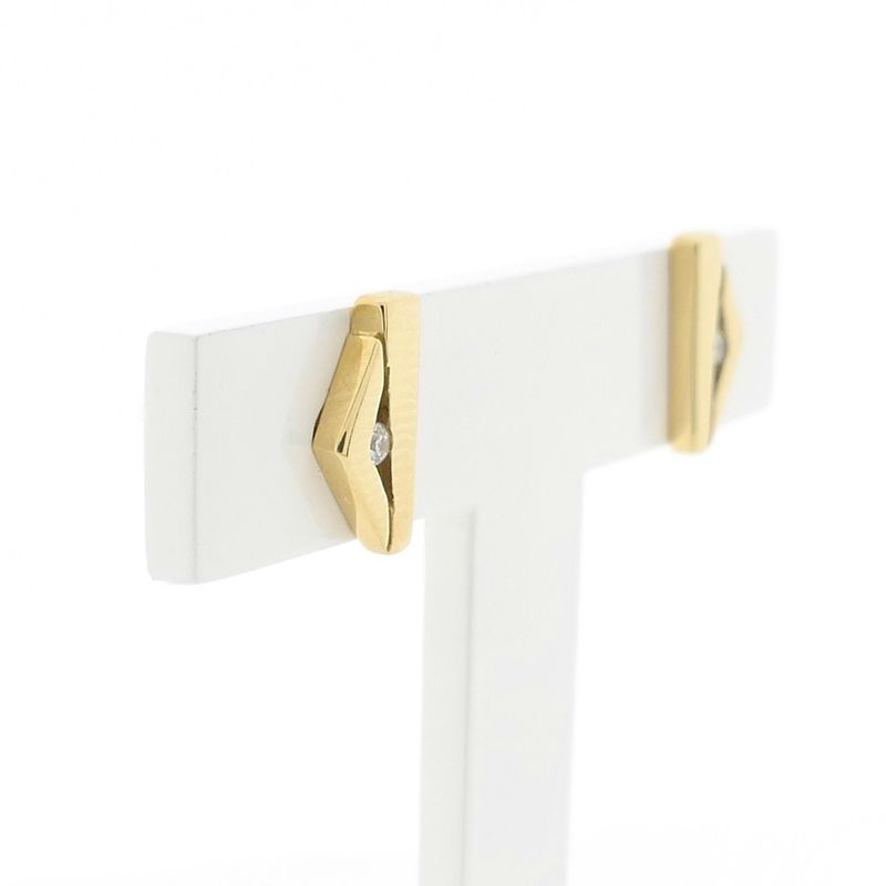 Image 5 of Gold earrings with diamond; 0.01 ct.
