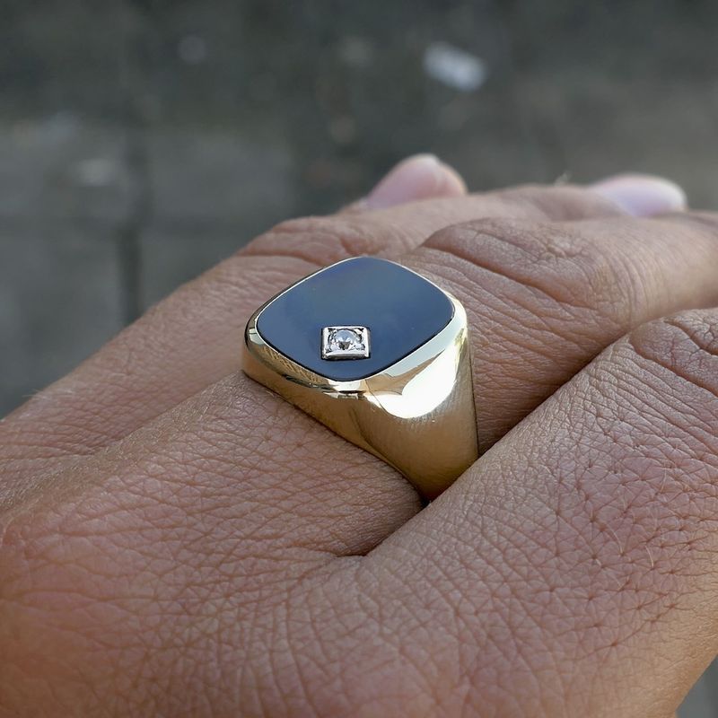 Image 10 of Gold men's signet ring with onyx and zirconia